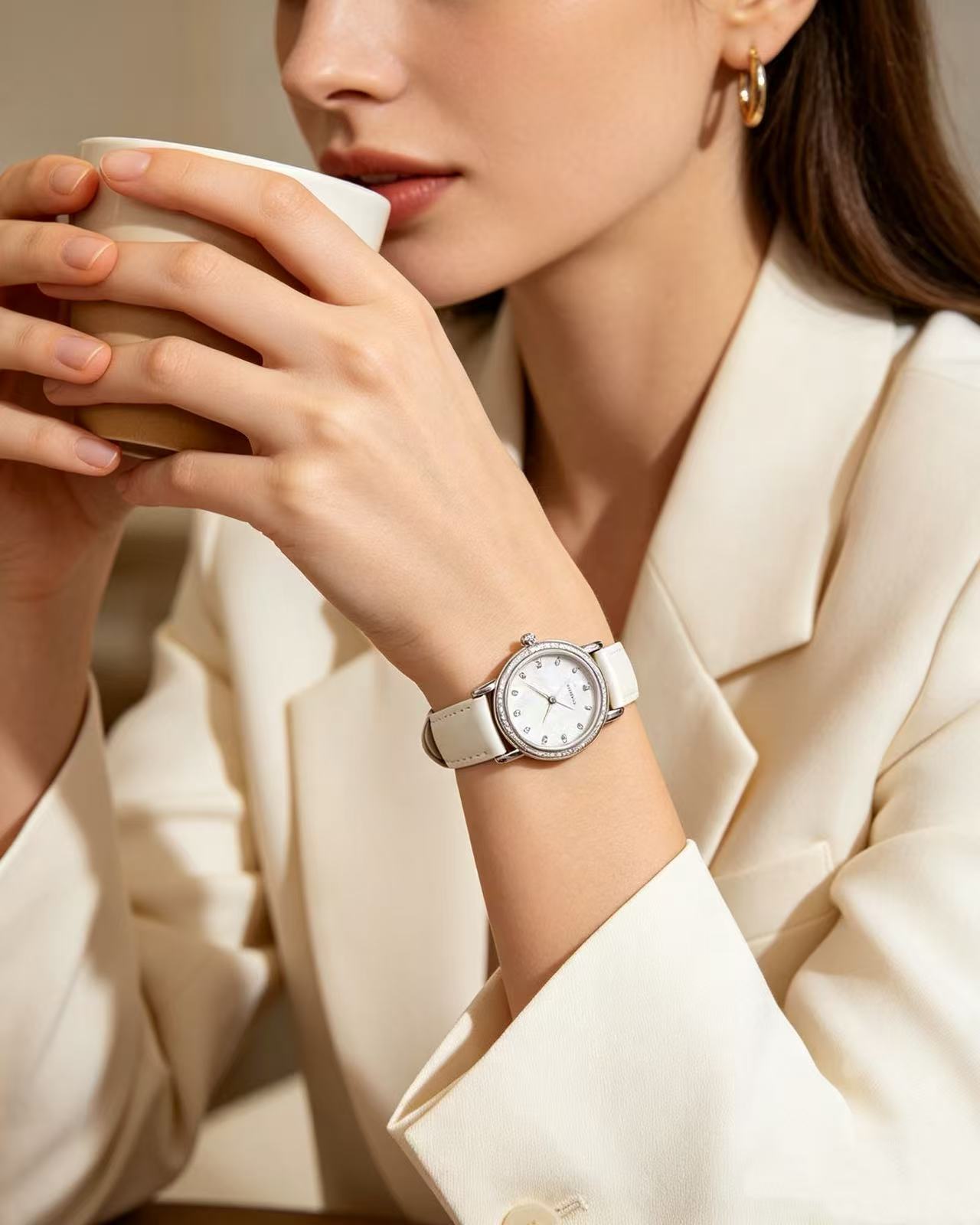 VIP-8 Customizable Women's Watch – Laser-Engravable with Names and Photos02-2