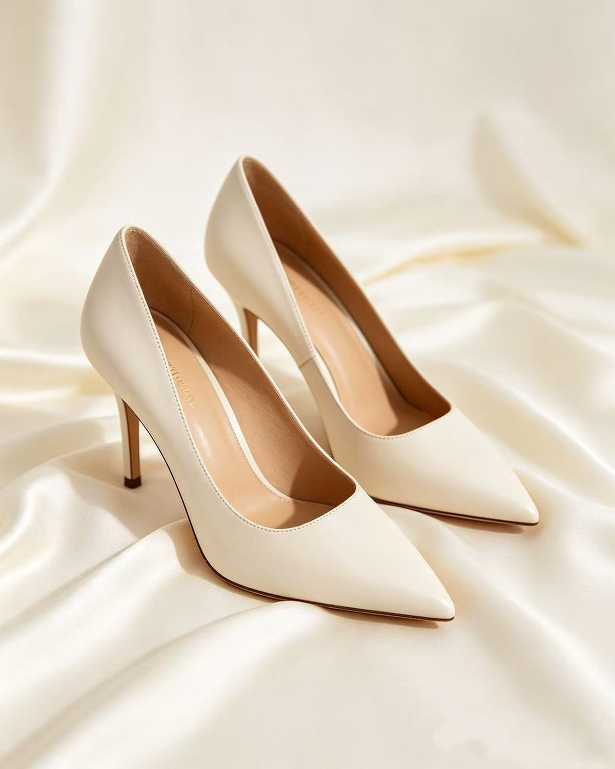 VIP-5 Customizable casual shoes for women—personalize with text or logos; a perfect gift for birthdays, anniversaries, or couples.03-2
